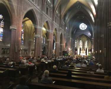 Opmerkingen en verhalen rondom onze Kerk